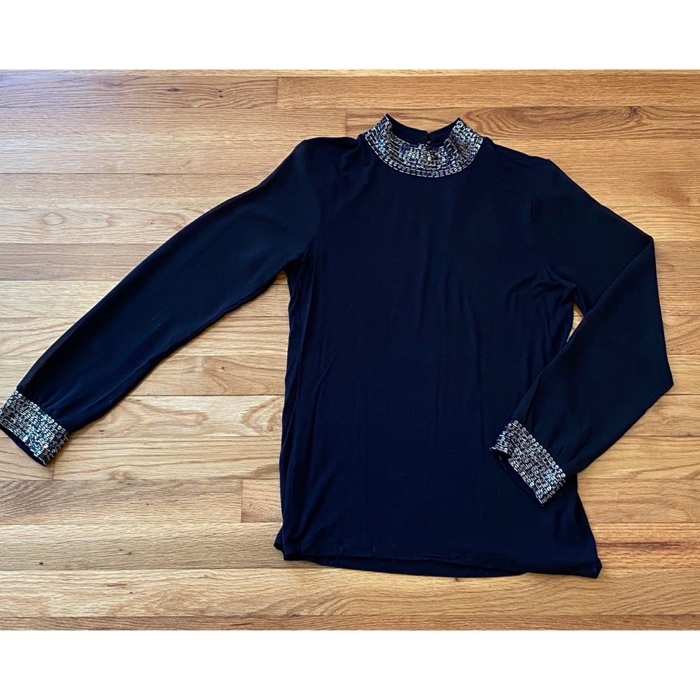 DESIGN HISTORY CHIFFON SLEEVE TOP - size medium